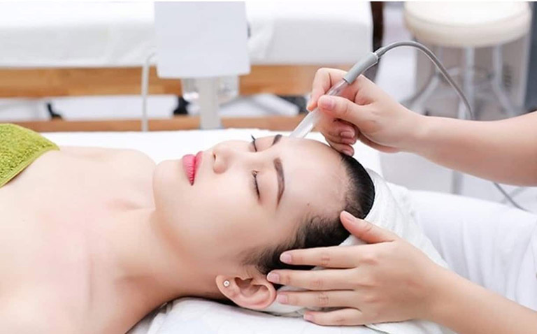 Kỹ năng thuyết phục khách hàng đến spa-làm đẹp.Giới thiệu đầy đủ thông tin hữu ích cho khách hàng