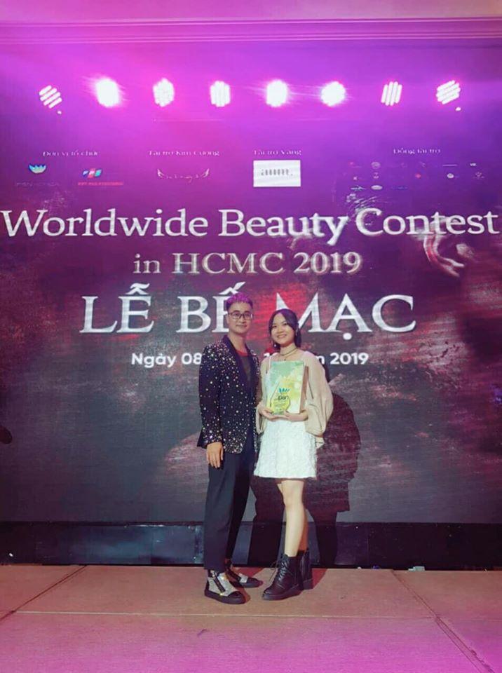 Thuý Loan là chuyên gia và đang làm trưởng ban nối mi nghệ thuật tại WORLDWIDE BEAUTY CONTEST 2019